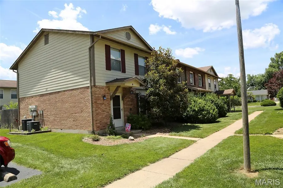 27 Park Charles Boulevard #A, Saint Peters, MO 63376 - #2