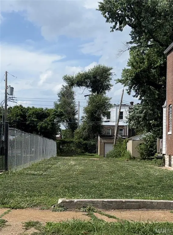 4647 Enright Avenue, St Louis, MO 63108