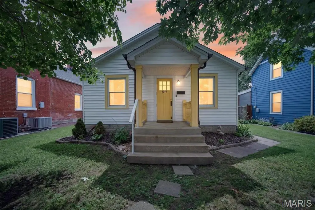 1014 N Benton Avenue, Saint Charles, MO 63301 - #1