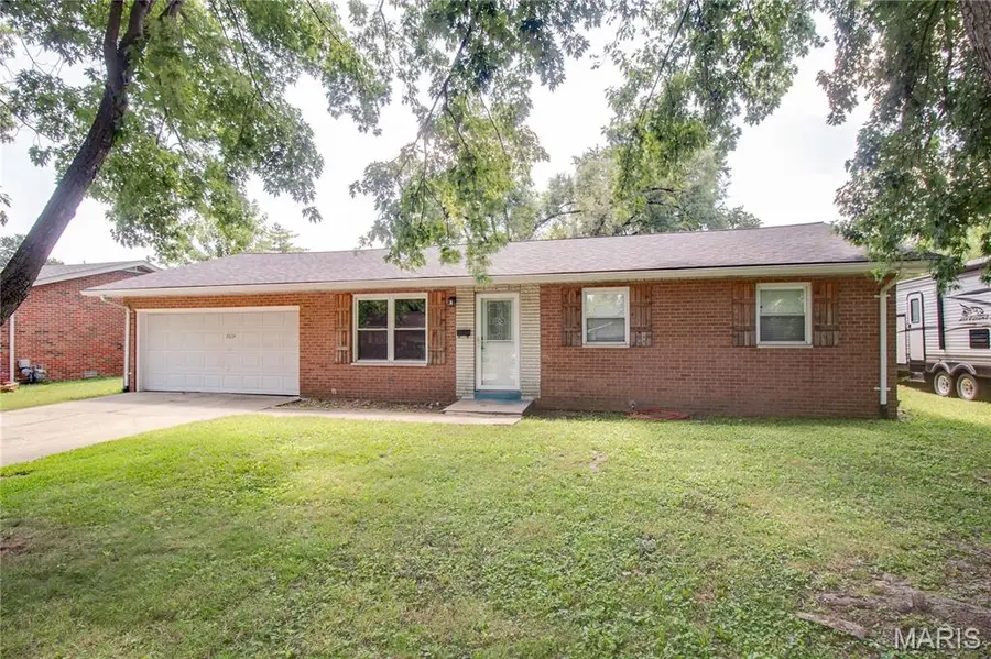 2604 Angela Drive, Granite City, IL 62040 - #2