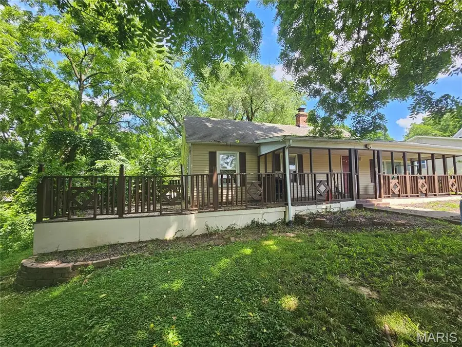 331 N East Street, Hillsboro, IL 62049 - #3