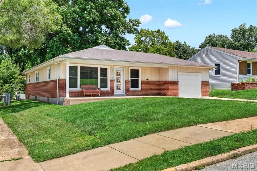 1011 Hawthorn Avenue, Saint Charles, MO 63301 - #3