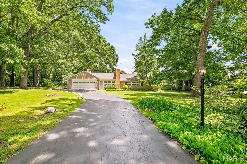 1310 Hollins Drive, Saint Louis, MO 63135 - #1