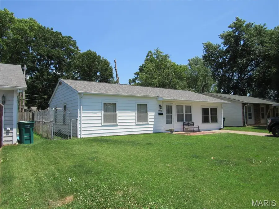 1123 Saint Benedict Drive, East Saint Louis, IL 62206 - #2