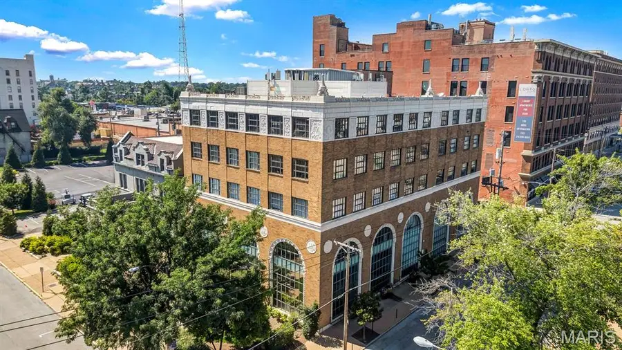 4901 Washington Avenue #3B, Saint Louis, MO 63108 - #2