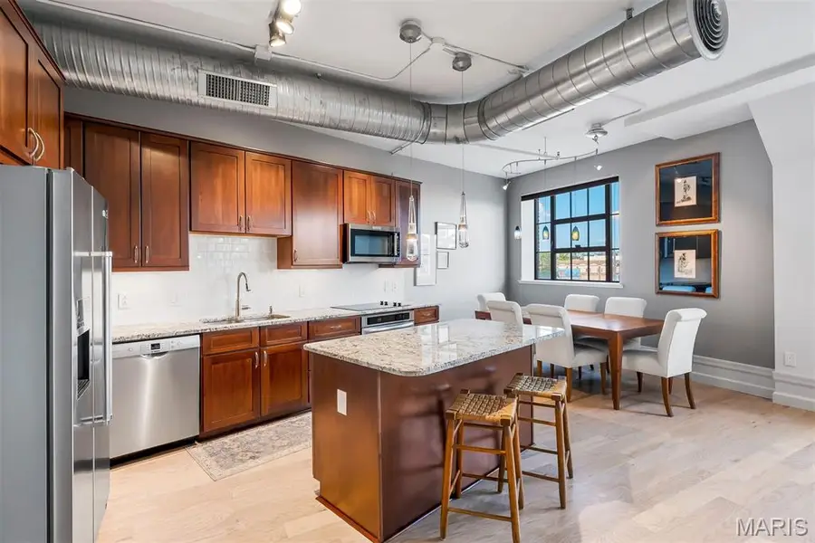4901 Washington Avenue #3B, Saint Louis, MO 63108 - #3