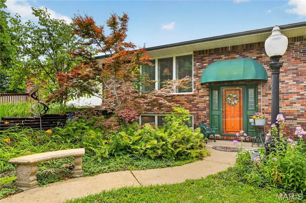 4444 Baumgartner Road, Saint Louis, MO 63129 - #1
