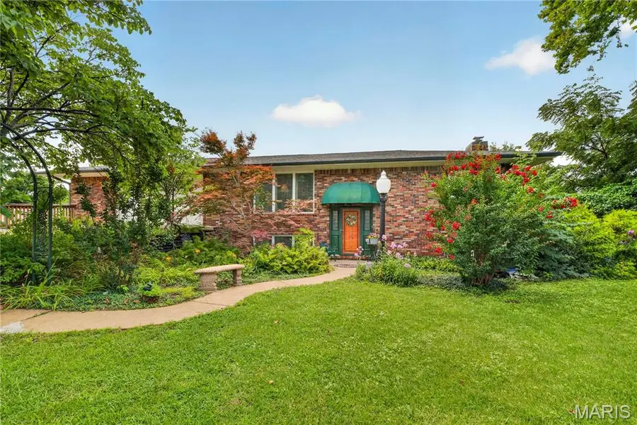 4444 Baumgartner Road, Saint Louis, MO 63129 - #2