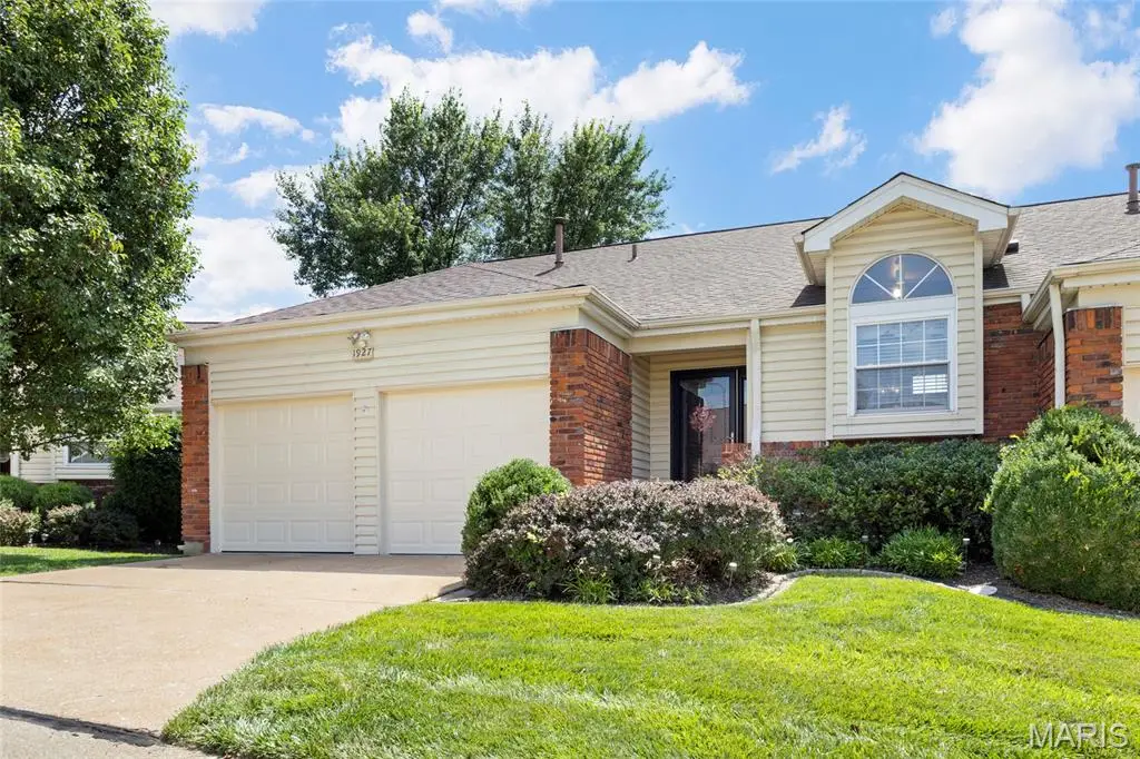 1927 Bennington Common Drive, Saint Louis, MO 63146 - #1
