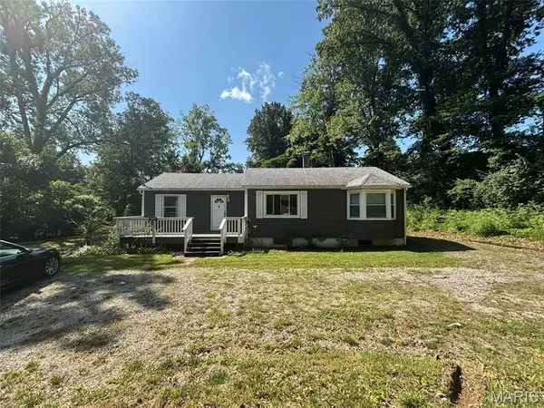 912 S 11th Street, Belleville, IL 62226