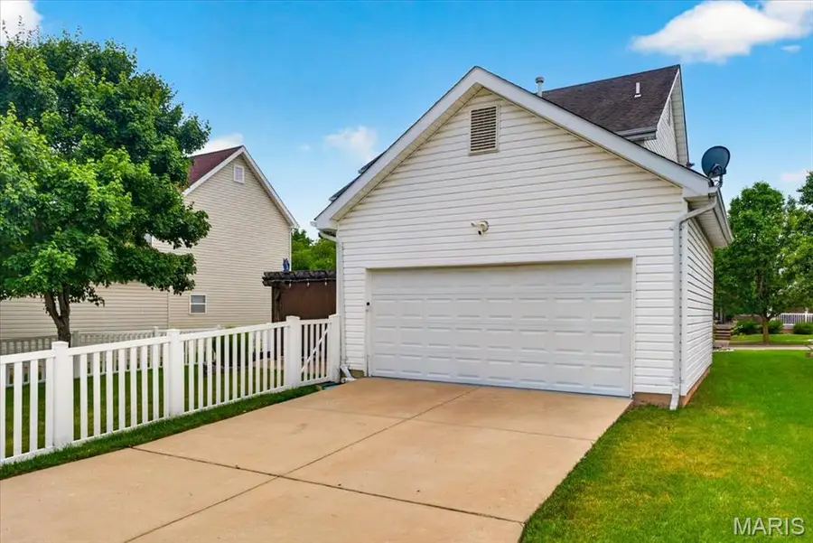 206 Hawksbury Place, O Fallon, MO 63368 - #3