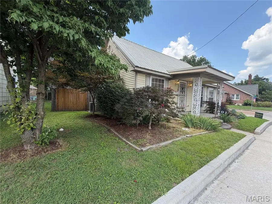 801 S Main Street, Charleston, MO 63834 - #2