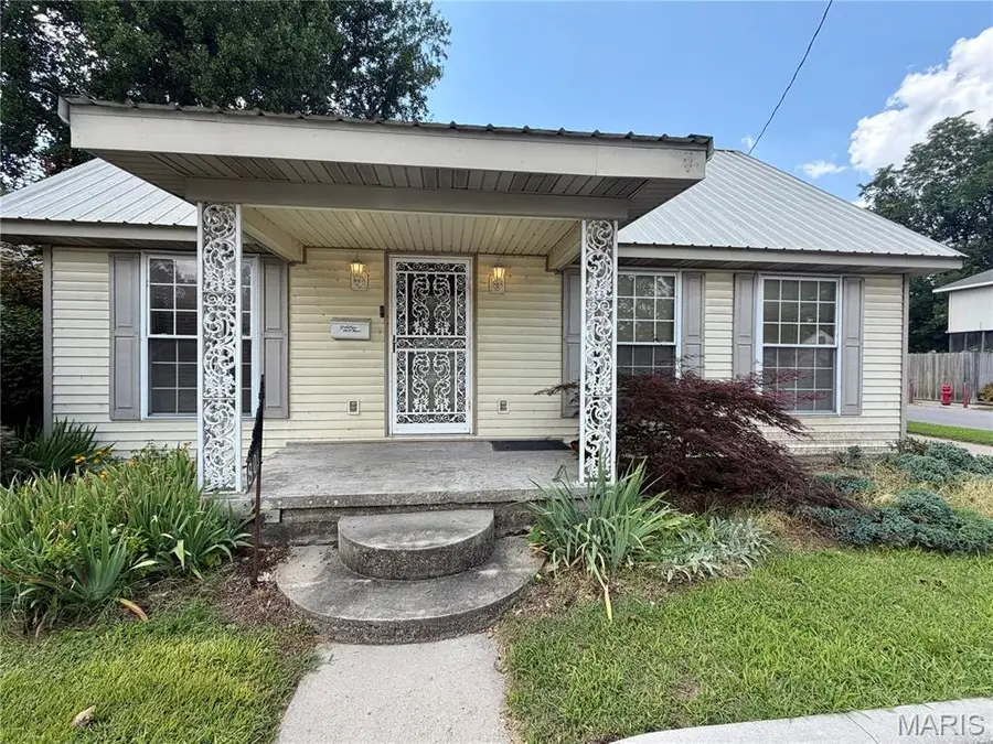 801 S Main Street, Charleston, MO 63834 - #3