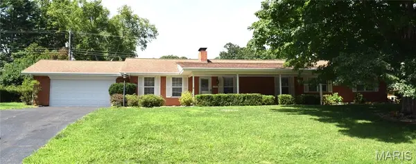 117 E Fairway Drive, Belleville, IL 62223