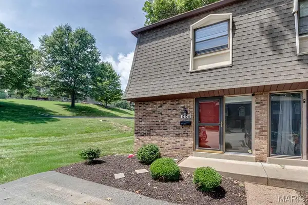 1210 Wicklow Road #A, Ballwin, MO 63021
