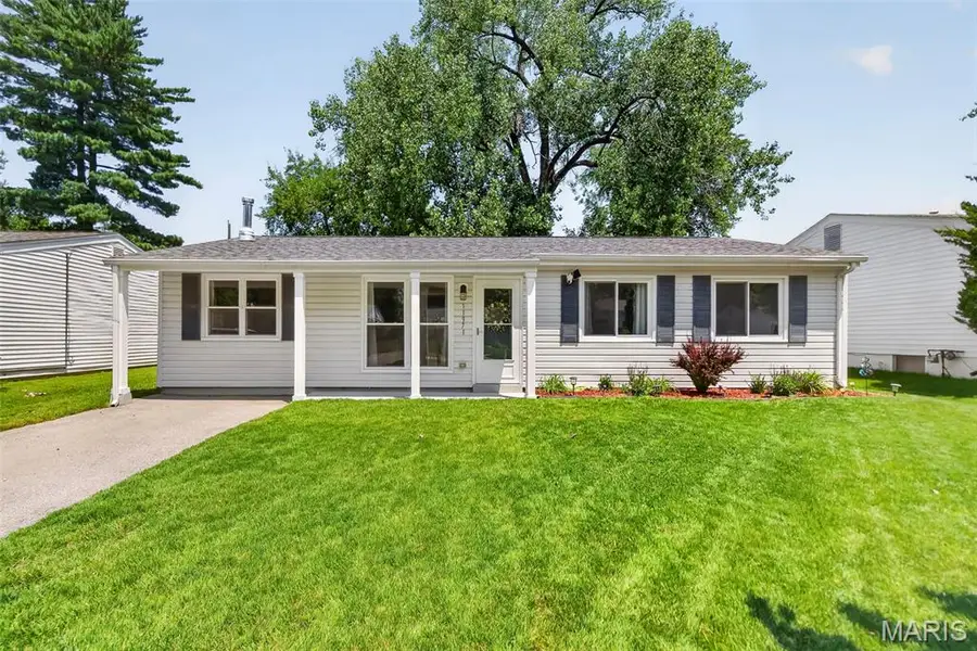 11971 Brookmont Drive, Maryland Heights, MO 63043 - #2