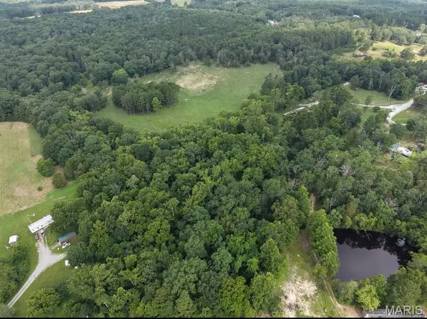 20003 Gore Road, Ste Genevieve, MO 63670