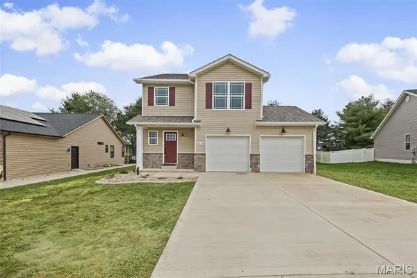 1514 Orchard Lakes Circle, Belleville, IL 62220