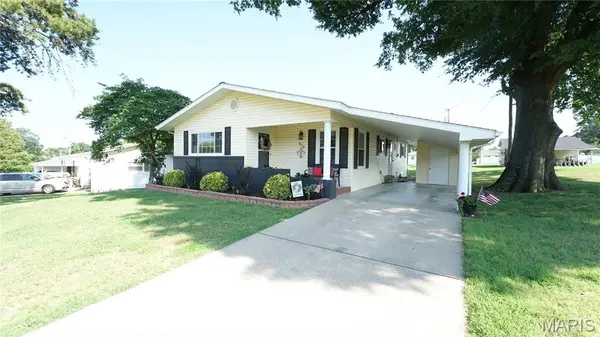 610 Houston St, Dexter, MO 63841