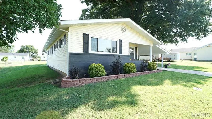 610 Houston St, Dexter, MO 63841 - #3