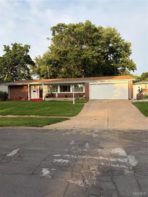 1360 Nashua Drive, Florissant, MO 63033
