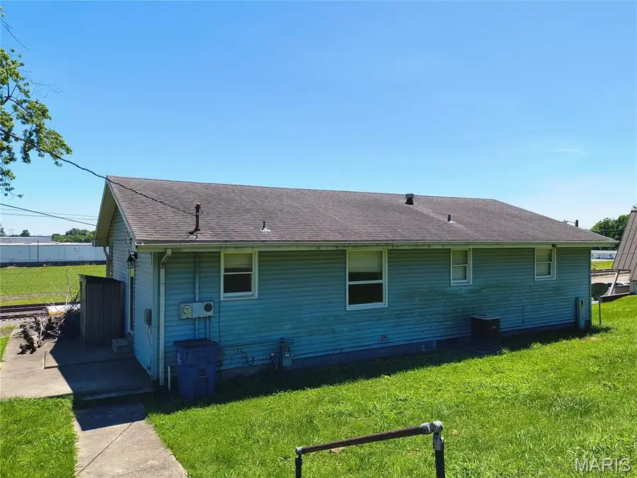 2200 Main Street, Scott City, MO 63780 - #3