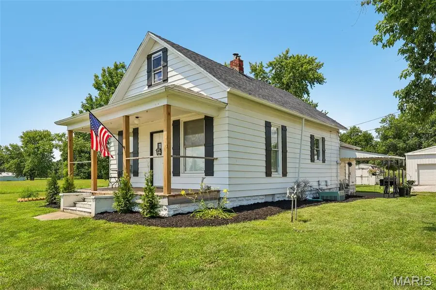 401 S A Street, Vernon, IL 62892 - #3