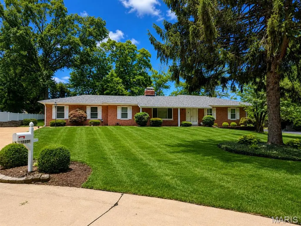 12205 Renwick Drive, Saint Louis, MO 63128 - #1