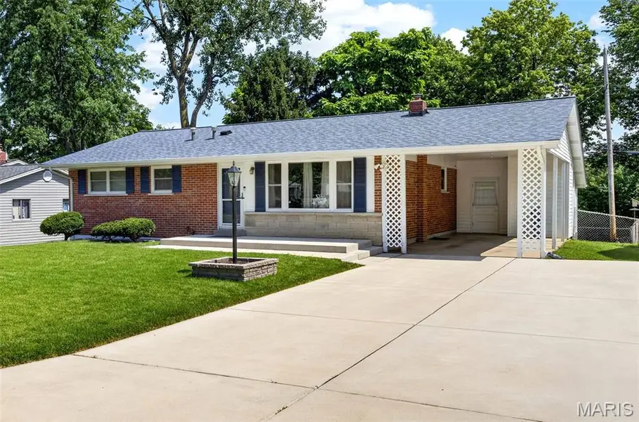 10813 Waycroff Drive, Saint Louis, MO 63114 - #2