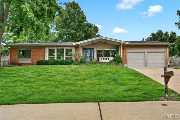 13203 Dartagnan Court, St Louis, MO 63141
