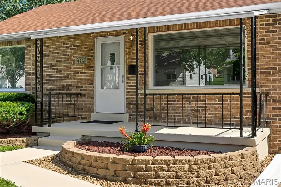 9542 Theodosia Avenue, Overland, MO 63114 - #3