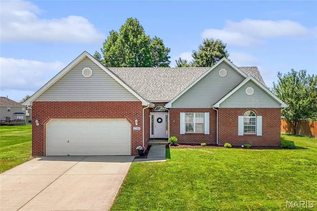 2740 Lake Lucerne Drive, Shiloh, IL 62221 - #1