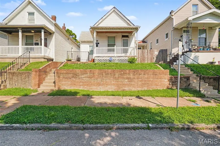 4539 Newport Avenue, Saint Louis, MO 63116 - #2