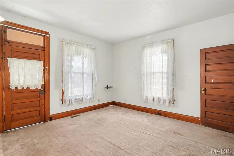 4539 Newport Avenue, Saint Louis, MO 63116 - #3