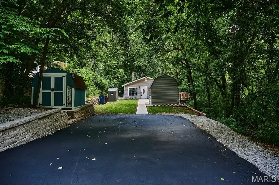 610 Saint Clair Road, Fairview Heights, IL 62208 - #2