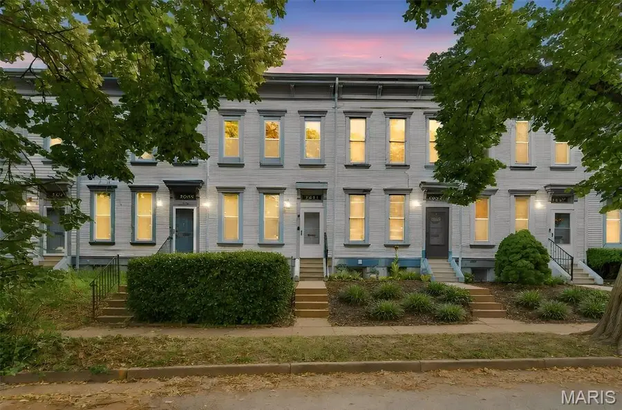 2641 Saint Vincent Avenue, Saint Louis, MO 63104 - #2