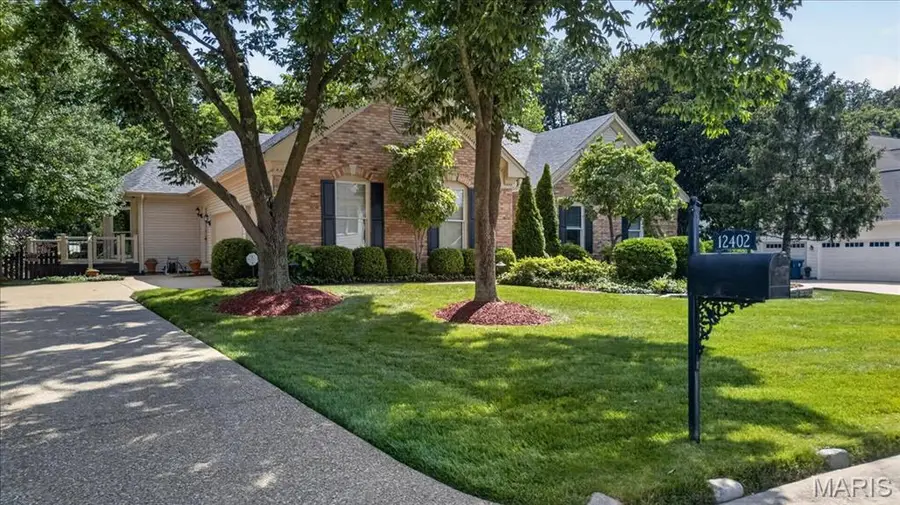 12402 Stratford Ridge Court, Creve Coeur, MO 63141 - #3