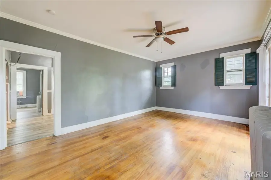 2428 Mary Avenue, Saint Louis, MO 63136 - #2
