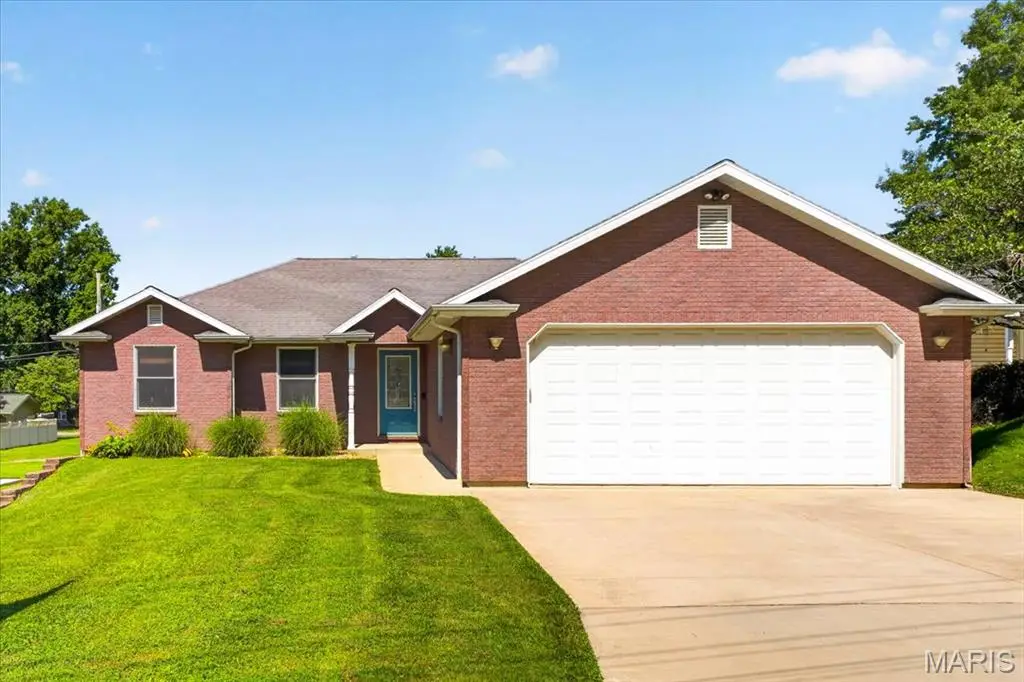 711 Morrison Avenue, Waterloo, IL 62298 - #1