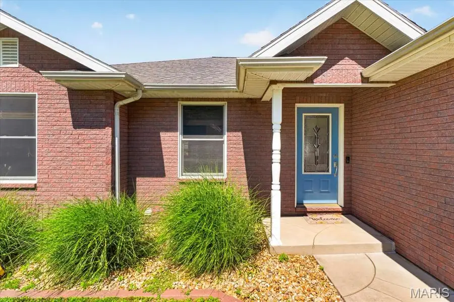 711 Morrison Avenue, Waterloo, IL 62298 - #3