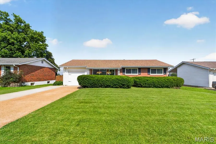 10120 Mullally Drive, Saint Louis, MO 63123 - #2