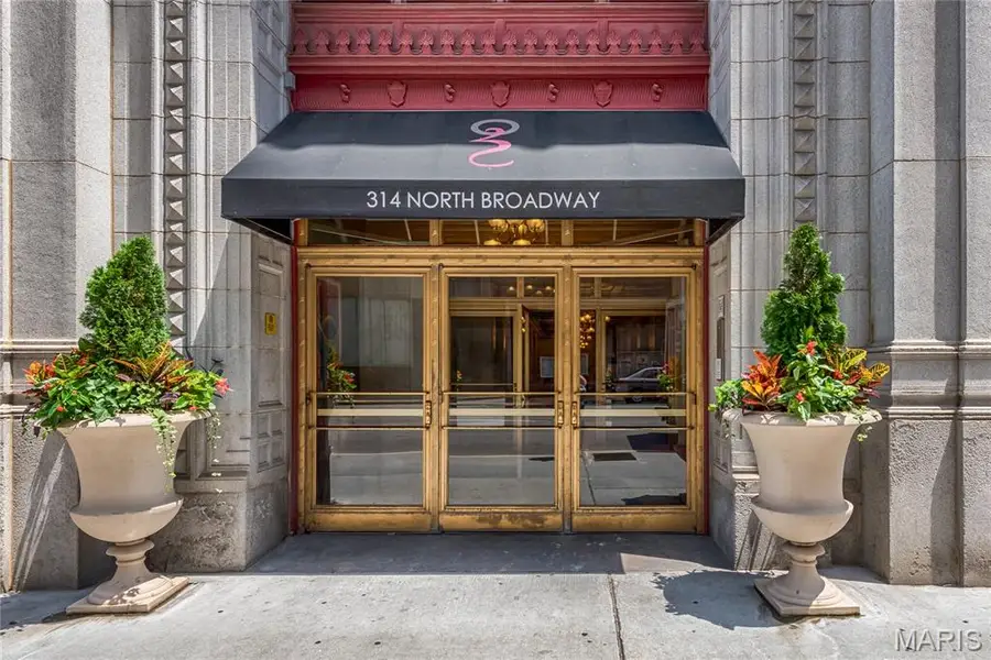 314 N Broadway #1701, Saint Louis, MO 63102 - #2