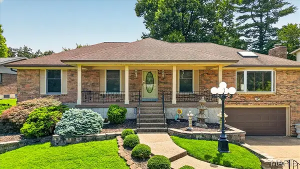 468 Falaise Drive, Creve Coeur, MO 63141