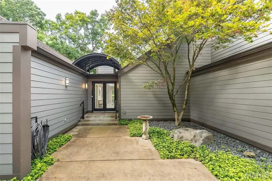 12420 Robyn Road, Sunset Hills, MO 63127 - #3