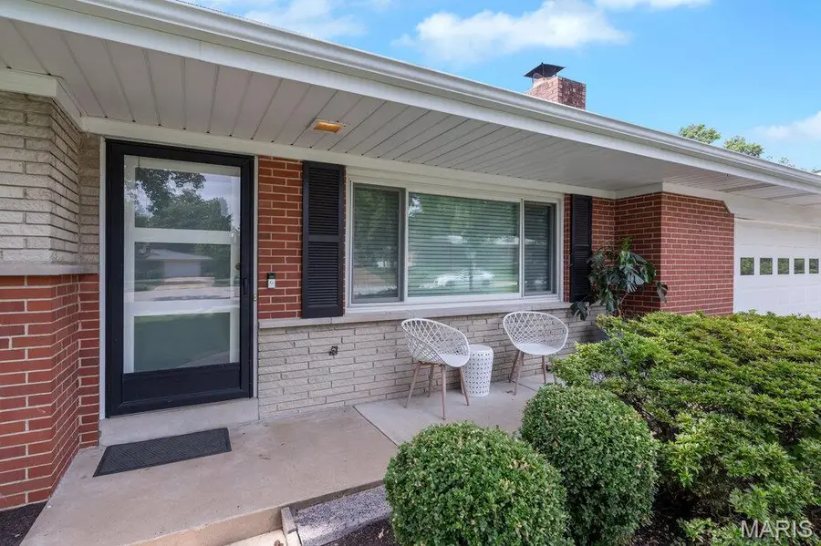 11134 Saucier Drive, Creve Coeur, MO 63141 - #2