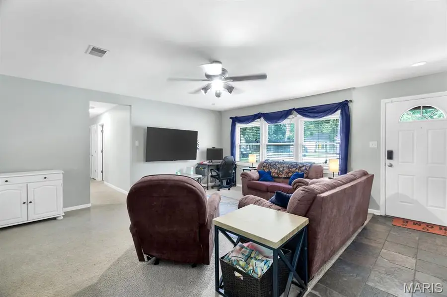 263 S Hartnett Avenue, Ferguson, MO 63135 - #3