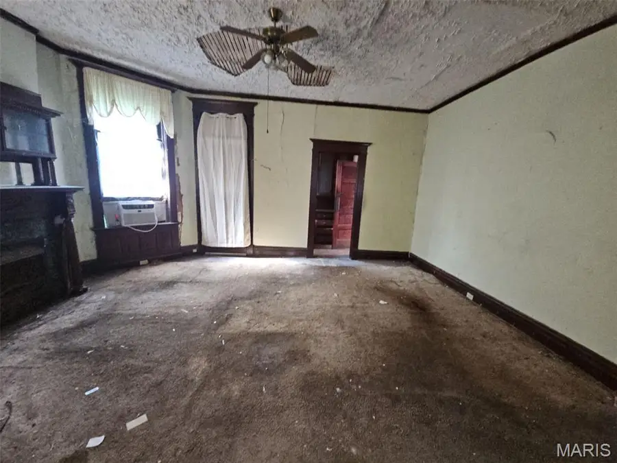 5142 Vernon Avenue, Saint Louis, MO 63113 - #3