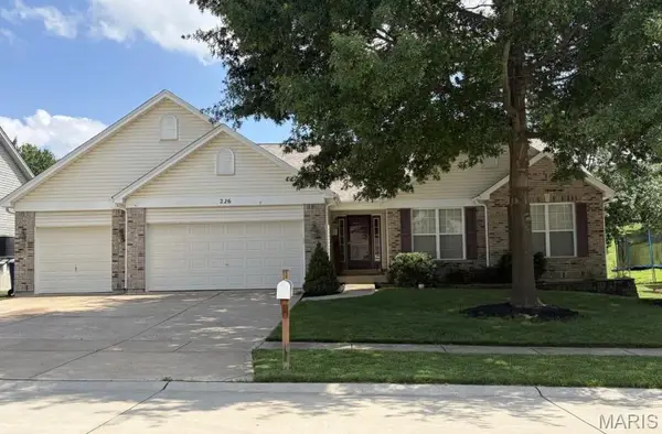 226 Charging Bear Drive, Wentzville, MO 63385