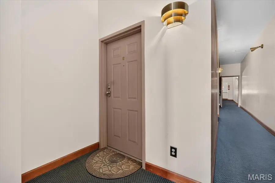 4317 Lindell Boulevard #D, Saint Louis, MO 63108 - #3