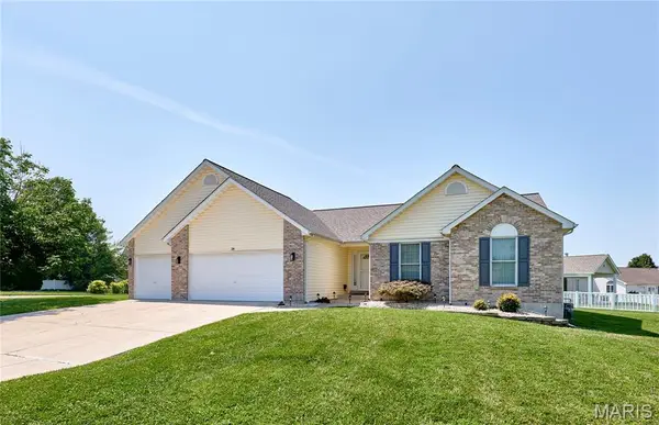 28 Jacobs Court W, St Peters, MO 63376